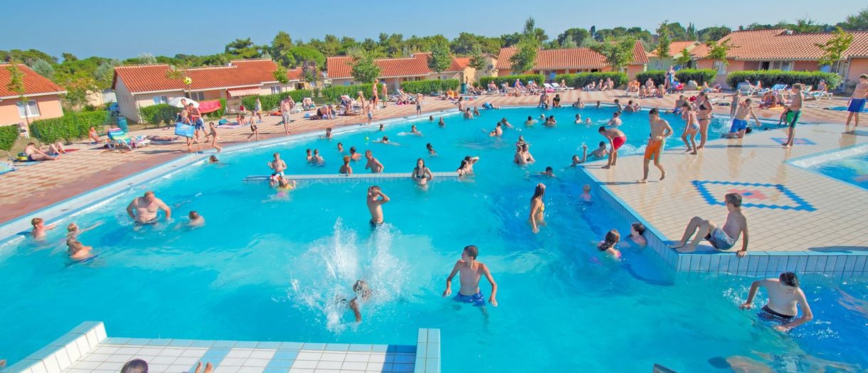 Basen na campingu Bi Village w Chorwacji