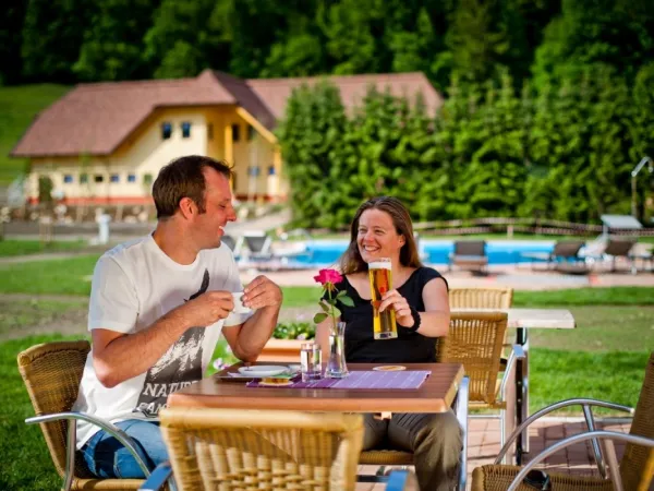 Przytulny taras na kempingu Roan Bella Austria.