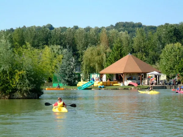 Sporty wodne na rzece Aisne.