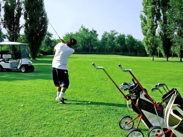 Golf na kempingu Roan Rubicone.