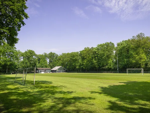 Boisko do piłki nożnej na kempingu Roan Marvilla Parks Friese Meren.