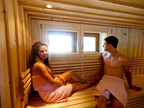 Sauna na kempingu Roan w Bella Austria.