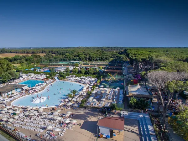 Przegląd wodnej zabawy w Roan camping hu Fabulous village.