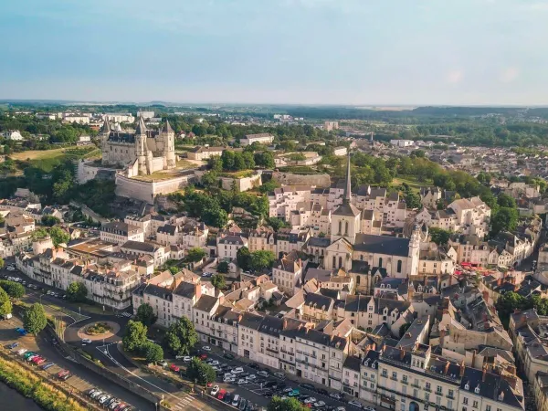 Historyczne Saumur, w pobliżu kempingu Roan Domaine de la Brèche.