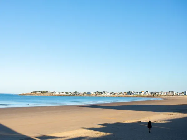 Plaża w pobliżu kempingu Roan du Latois.