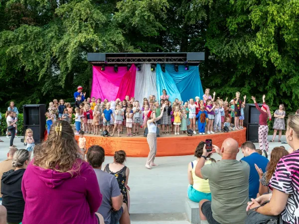 Mini disco na kempingu Roan hu Birkelt village.