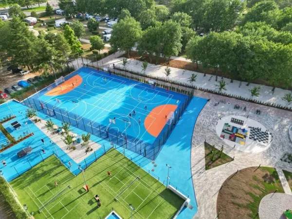 Strefa sportowa od 2024 r. na kempingu Roan w Valkanela