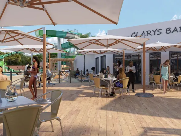 Nowy bar przy basenie w 2025 r. na kempingu Roan Le Domaine du Clarys.