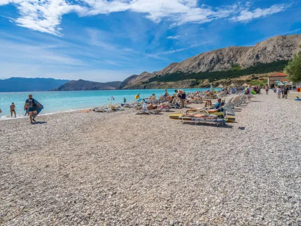 Plaża na kempingu Roan Baška Beach Resort