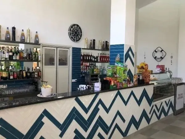 Bar na kempingu Roan Del Forte.