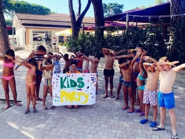 Kidsclub na kempingu Roan Del Forte.