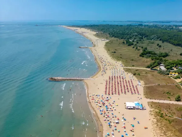 Plaża na kempingu Roan Ca'Savio.