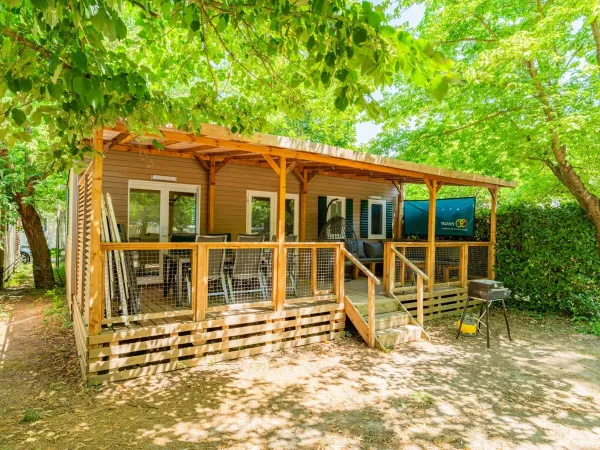 Zakwaterowanie Supreme Lounge Roan.
