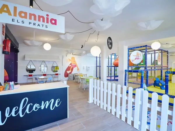 Mini-klub na kempingu Roan Alannia Els Prats.