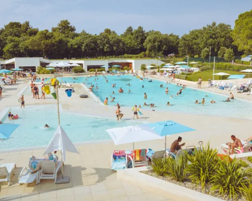 Kompleks basenów na kempingu Roan Stella Maris.