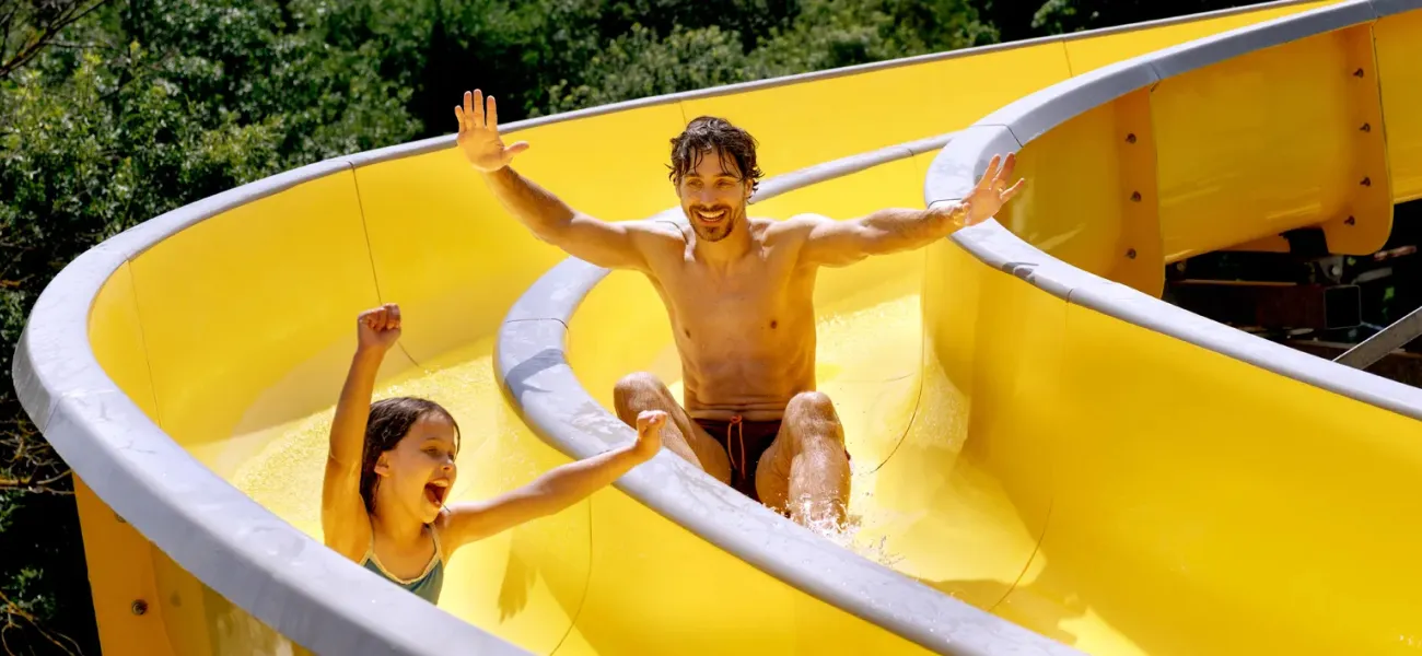 Wczesna rezerwacja wakacji na campingu 2027 ∙ Roan Luxury Camping Holidays.