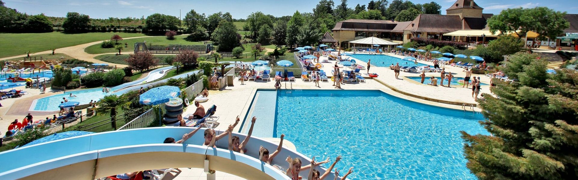 Baseny na campingu Saint Avit Loisirs we Francji