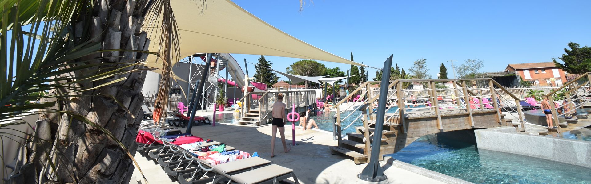 Baseny na campingu Mas des Lavandes we Francji