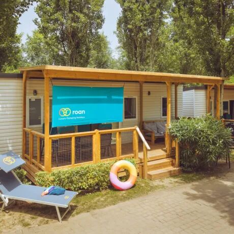 Bezpłatna klimatyzacja i drewniany taras